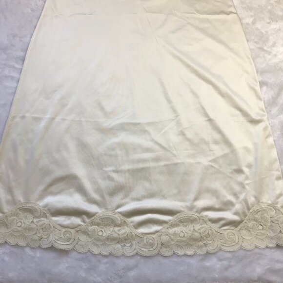 Vintage Vanity Fair Satin Slip Dress Womens Size 36 Lace Trim Nightgown USA MADE - Picture 9 of 11